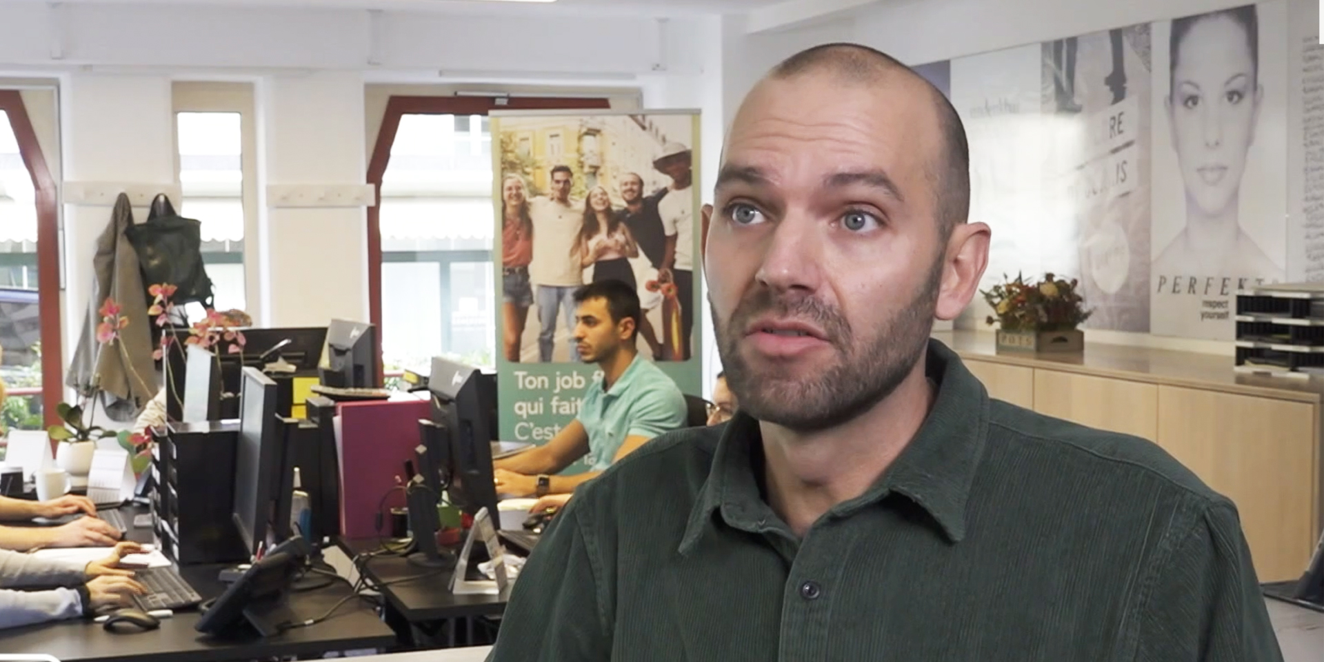 Yann Nasel gibt ein Interview im Beitrag zum Thema Fundraising in der Sendung