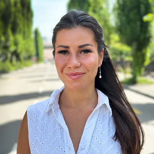 corris-job-jobinfo-yvonne